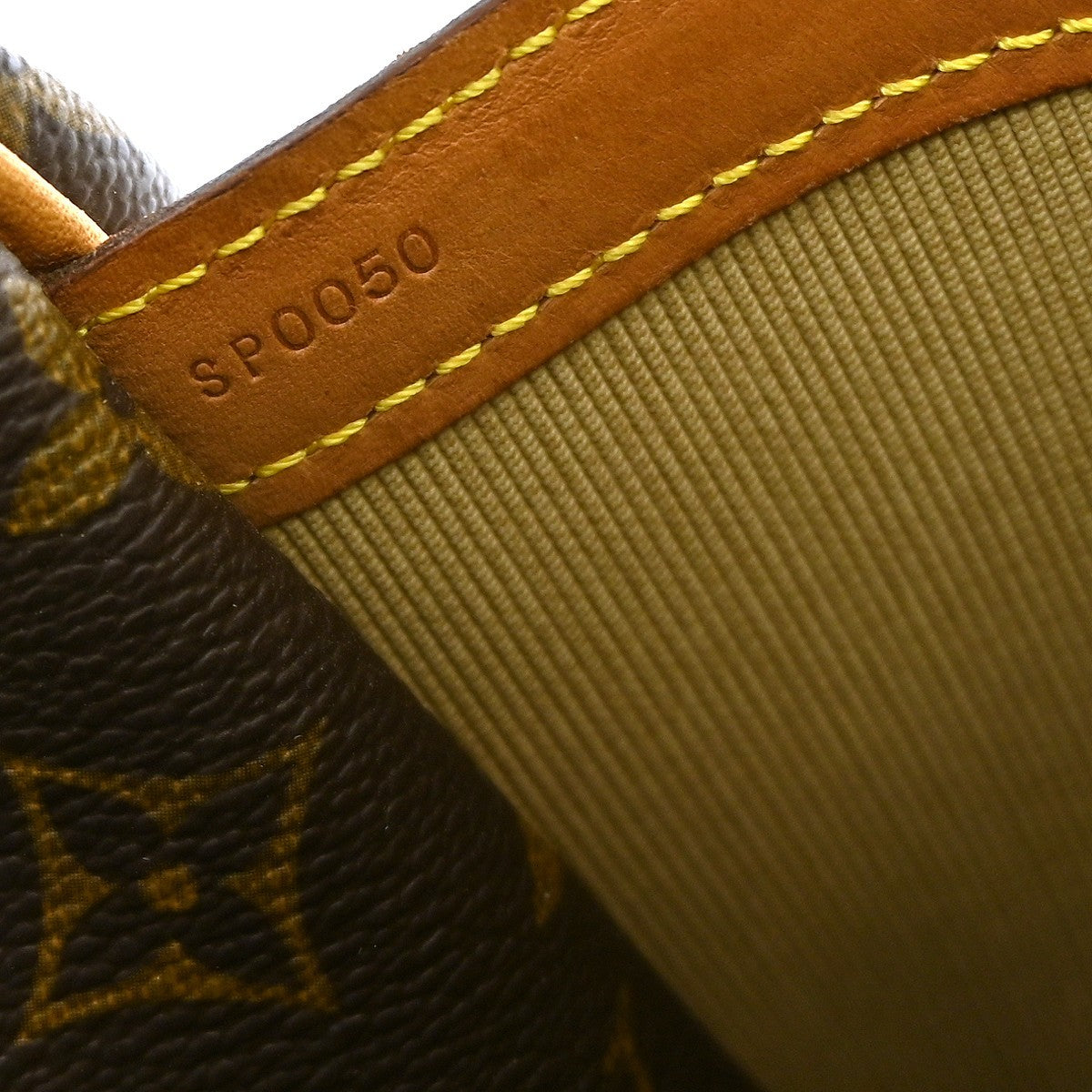 Louis Vuitton Reporter Bag Monogram Canvas