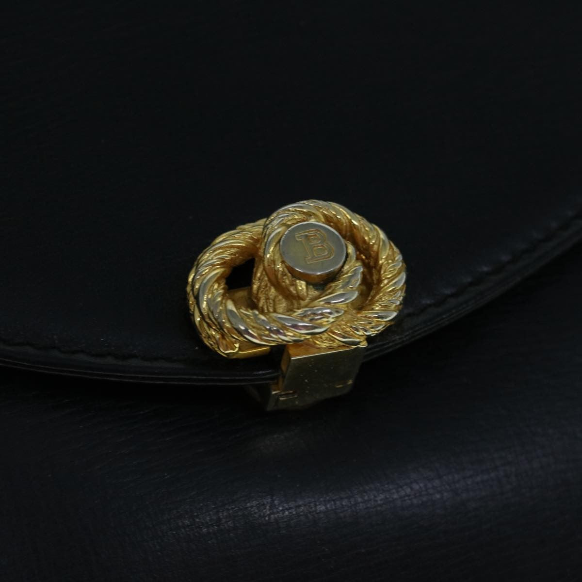 Bally Vintage Shoulder Bag Leather