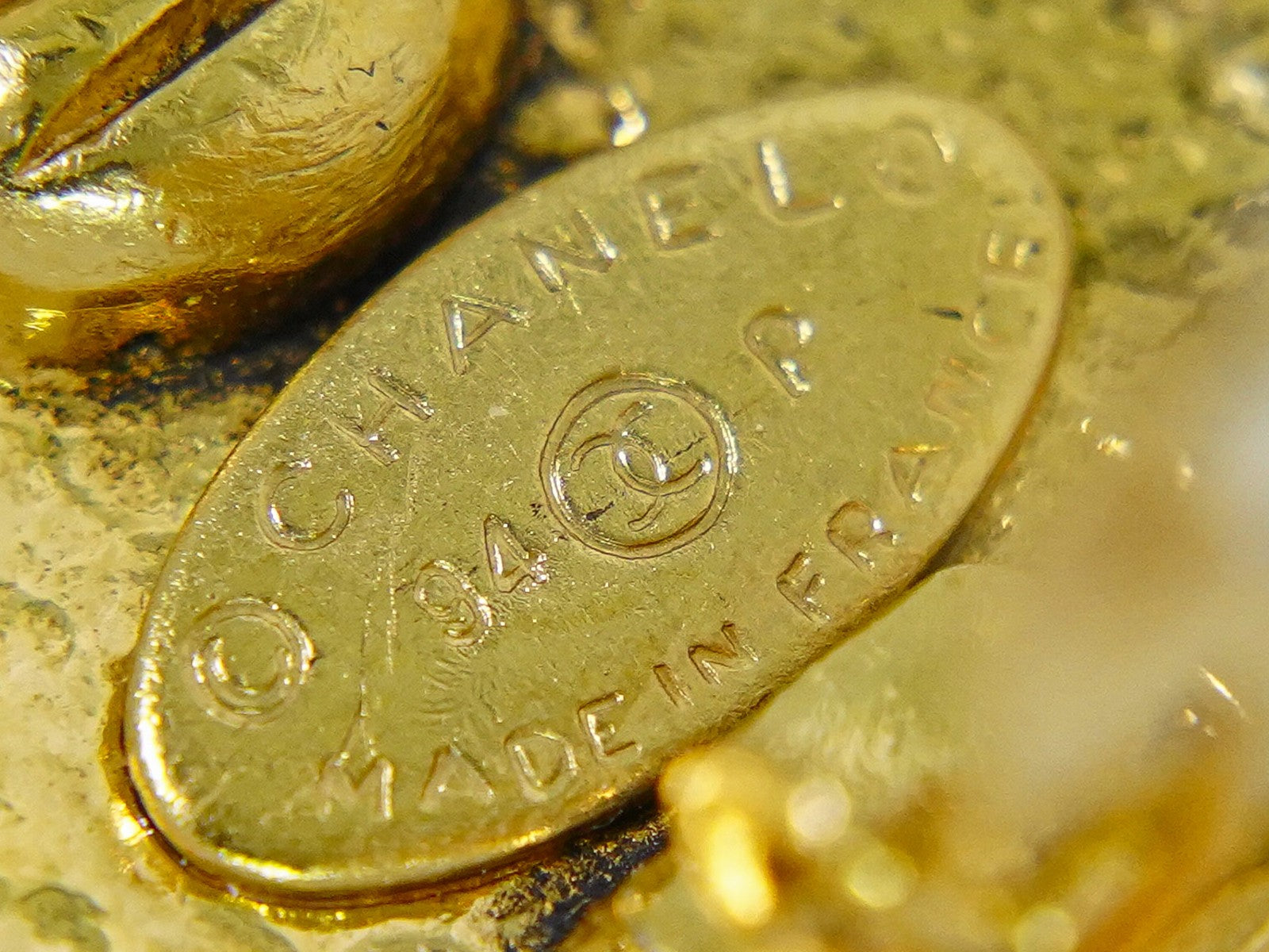 Chanel Vintage CC Diamond Shape Clips-On Earrings Gold-Plated