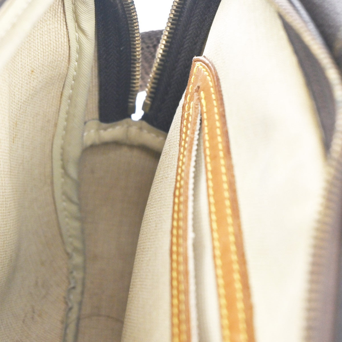 Louis Vuitton Reporter Bag Monogram Canvas