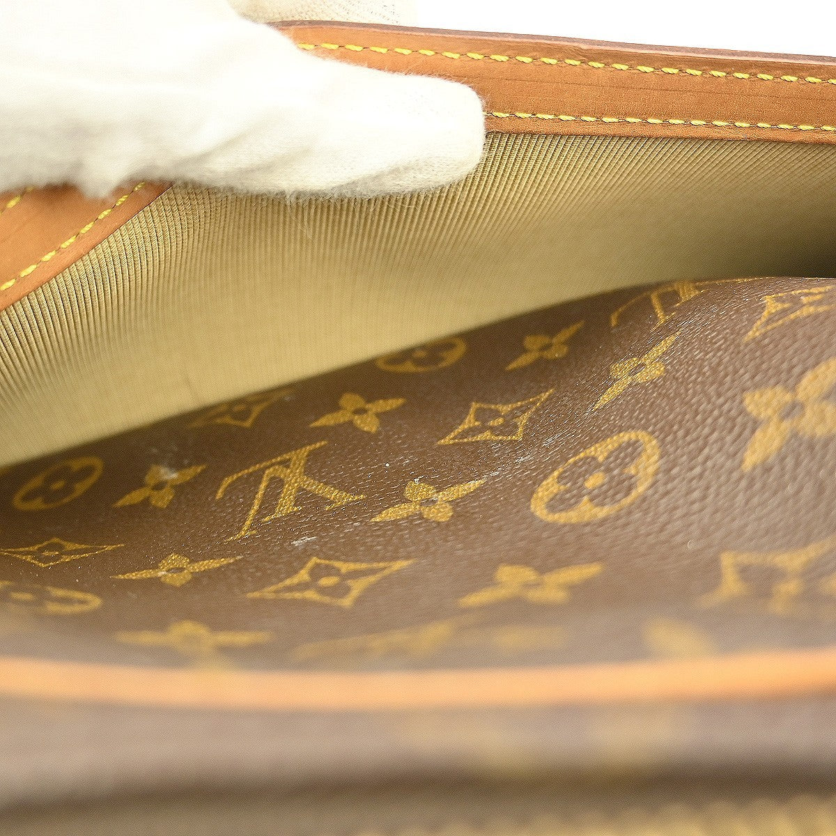 Louis Vuitton Reporter Bag Monogram Canvas