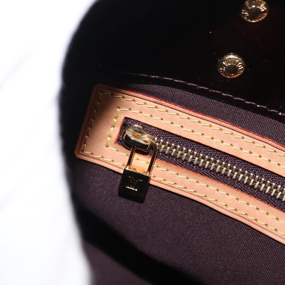 Louis Vuitton Reade Handbag Monogram Vernis