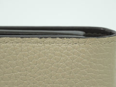 Louis Vuitton Capucines Compact wallet Leather