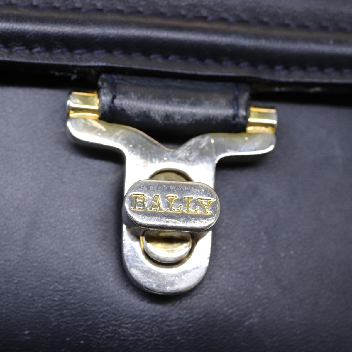 Bally Vintage Shoulder Bag Leather