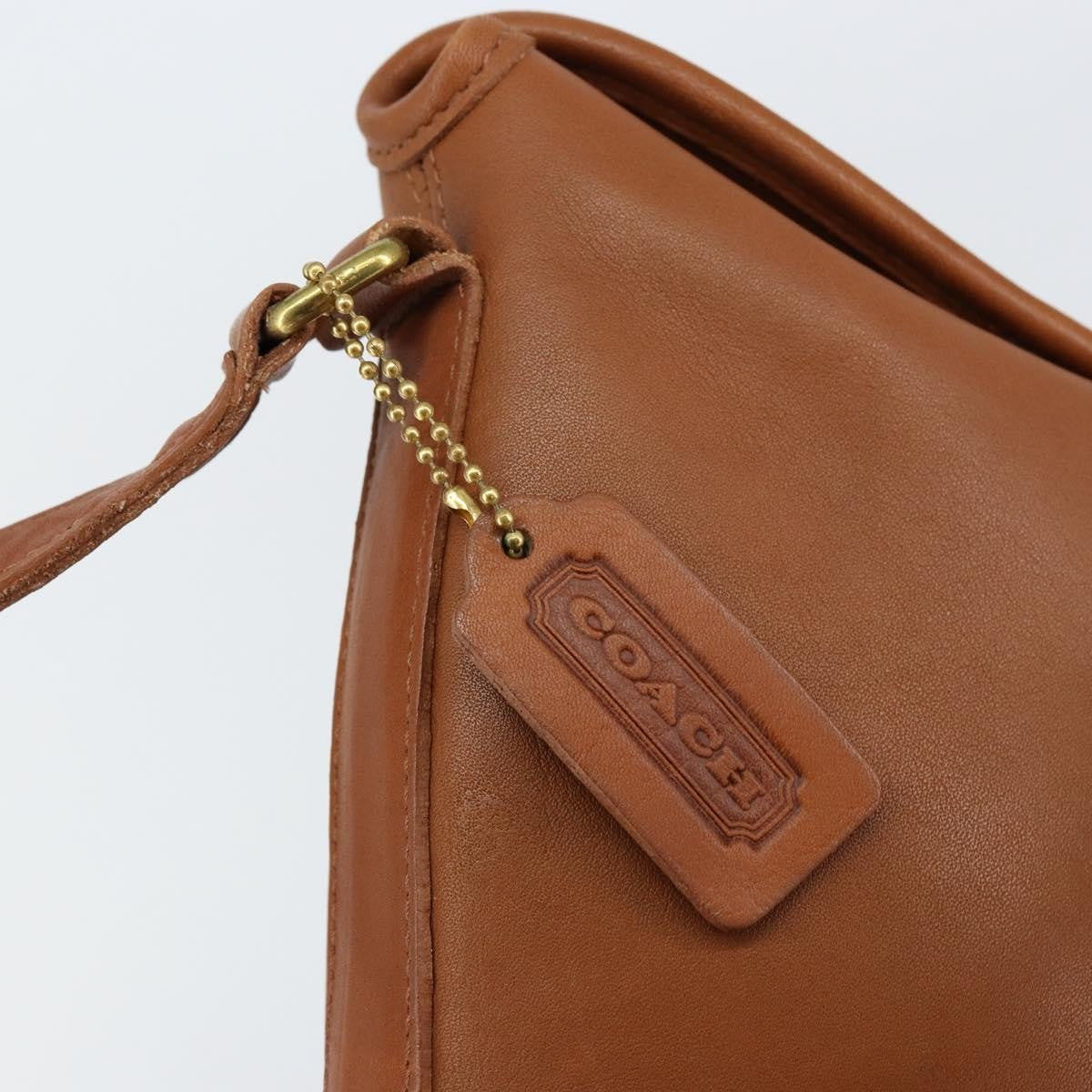 Coach Shoulder bag Leather