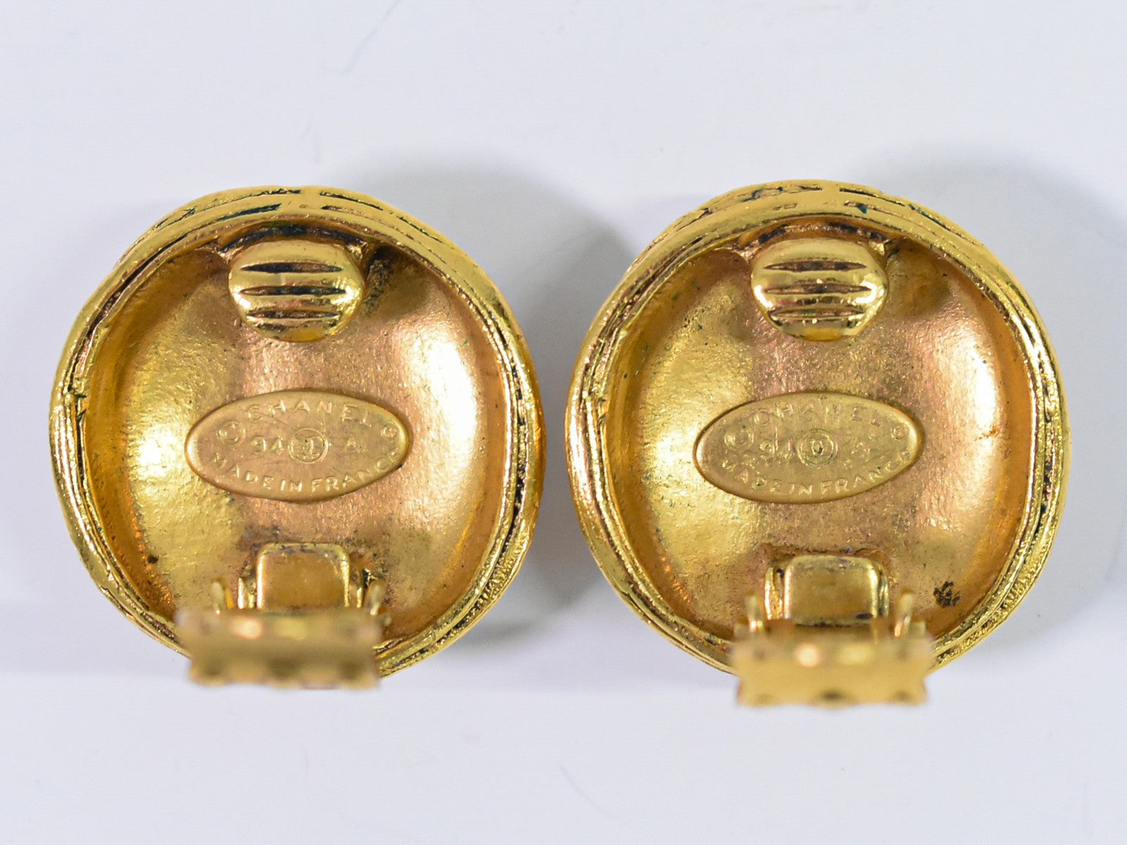 Chanel Vintage Round CC Clip-On Earring Metal