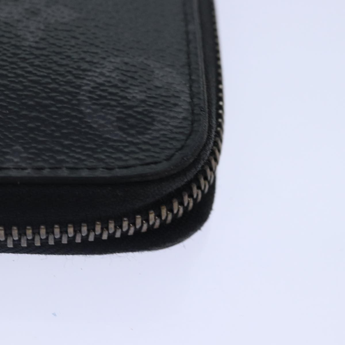 Louis Vuitton Zippy wallet vertical Taurillon Leather