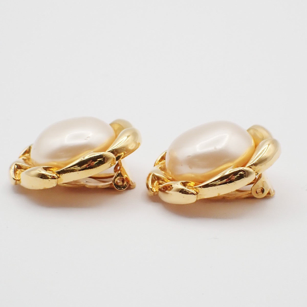 Chanel Vintage Round Clip-On Earrings Metal with Faux Pearl