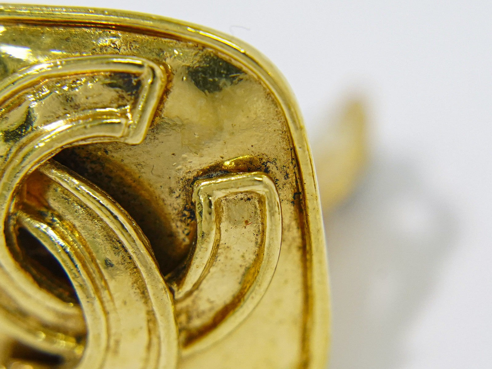 Chanel Vintage CC Diamond Shape Clips-On Earrings Gold-Plated