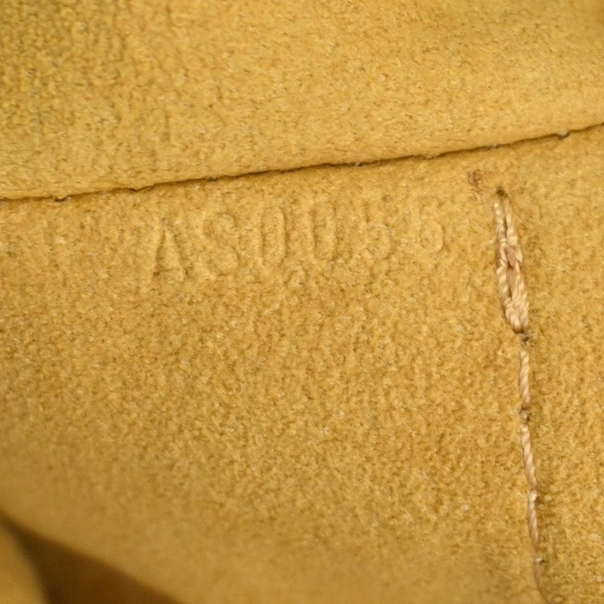 Louis Vuitton Baggy Handbag Denim