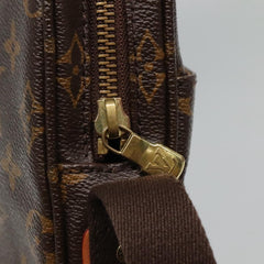 Louis Vuitton Trotteur Beaubourg Handbag Monogram Canvas