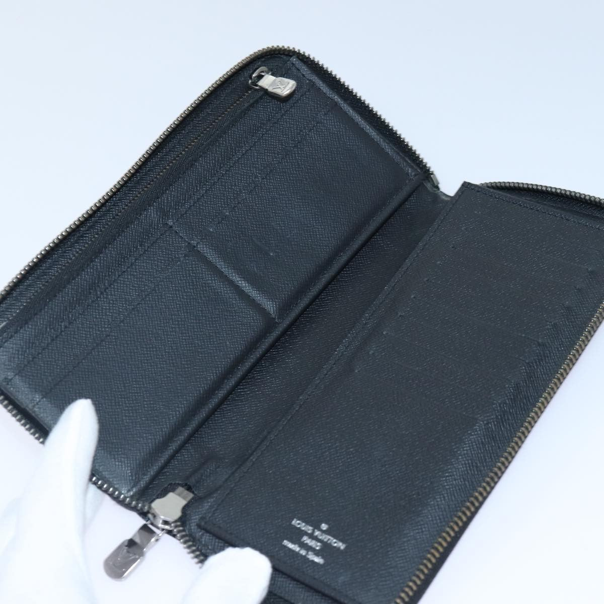 Louis Vuitton Zippy wallet vertical Taurillon Leather
