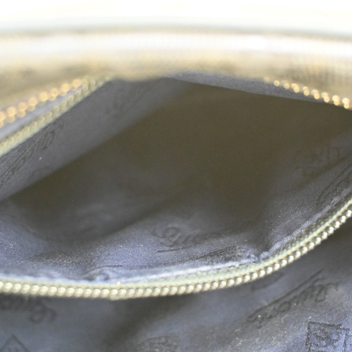 Gucci Zip Crossbody Bag GG Imprime