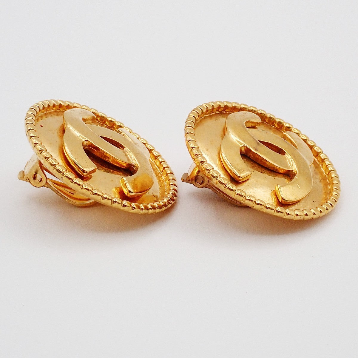 Chanel Vintage Round CC Clip-On Earrings Metal