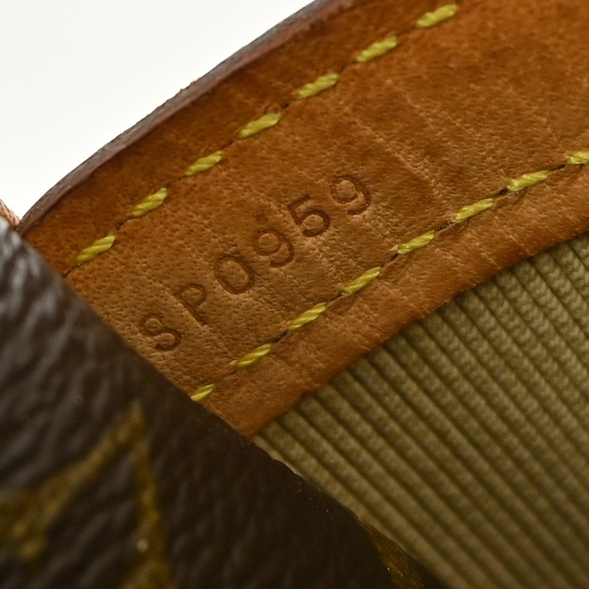 Louis Vuitton Reporter Bag Monogram Canvas