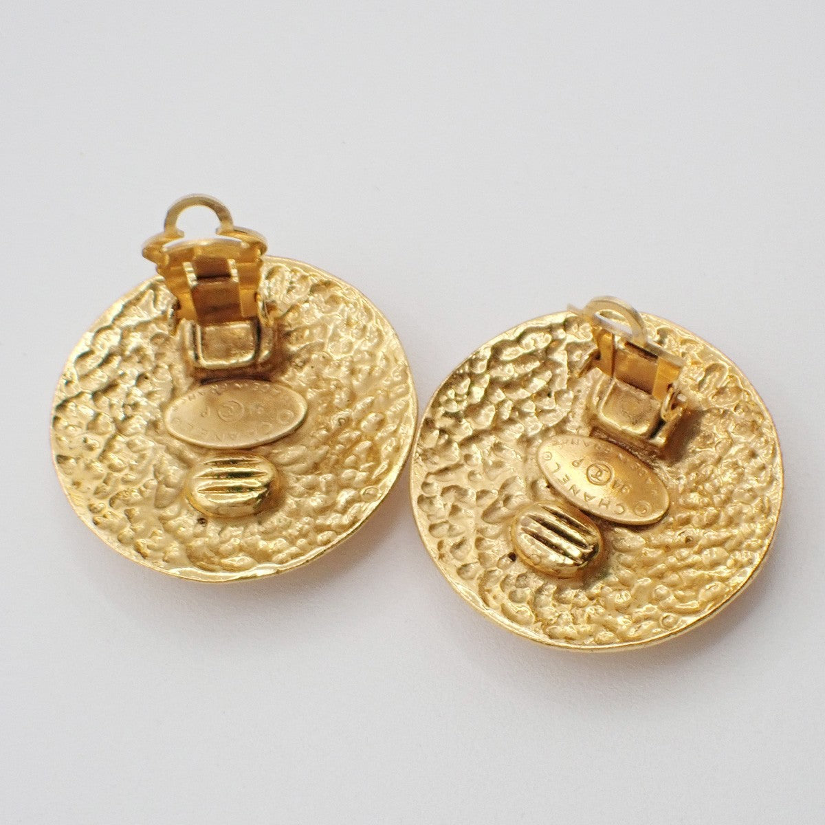 Chanel Vintage Round CC Clip-On Earrings Metal