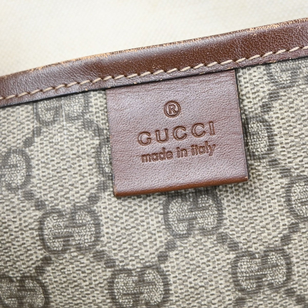 Gucci Cabas GG suprême Canvas