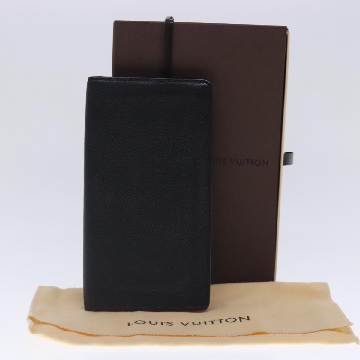 Louis Vuitton Porte Cartes Wallet Taiga Leather