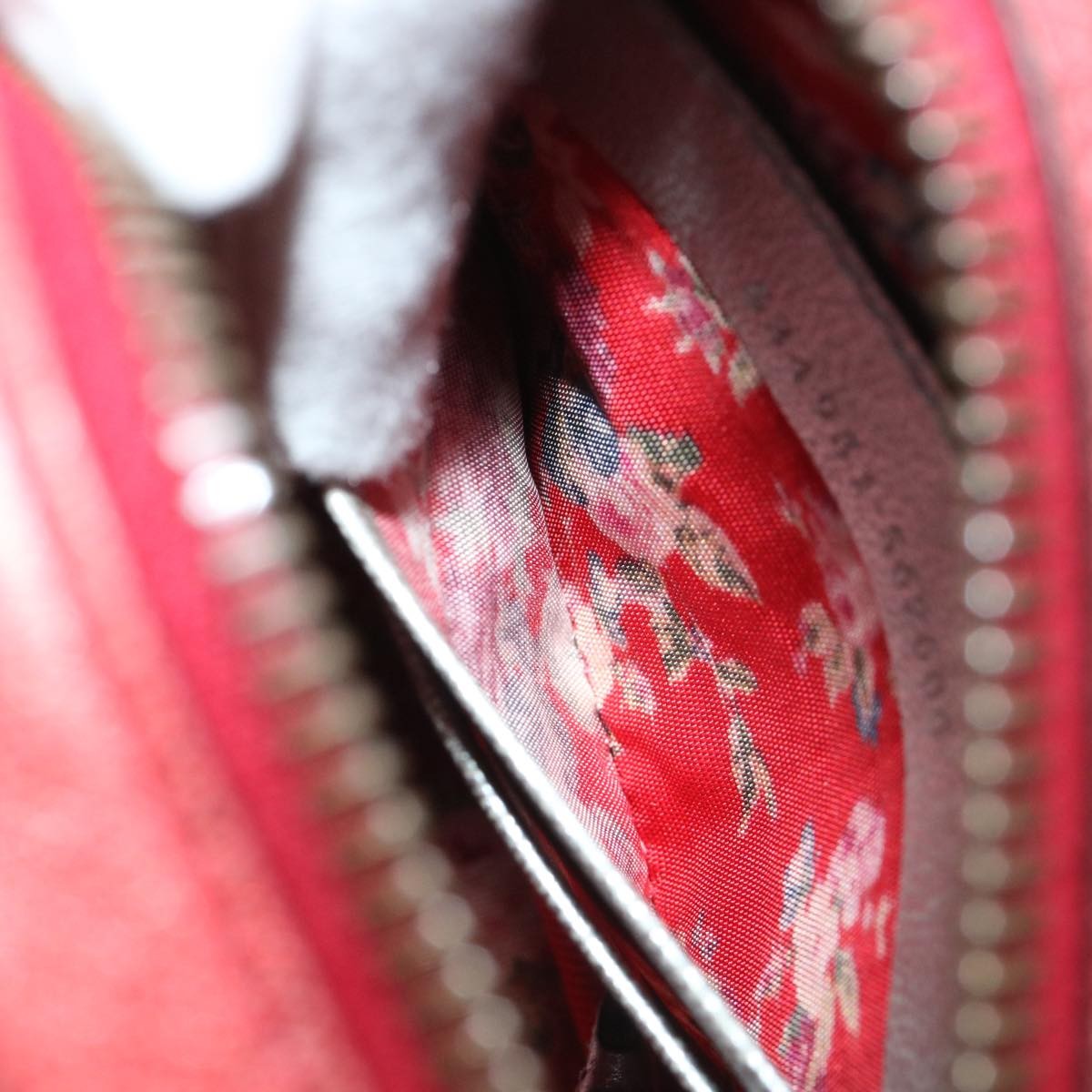 Gucci Trapuntata Camera Shoulder Bag Quilted Laminated Leather