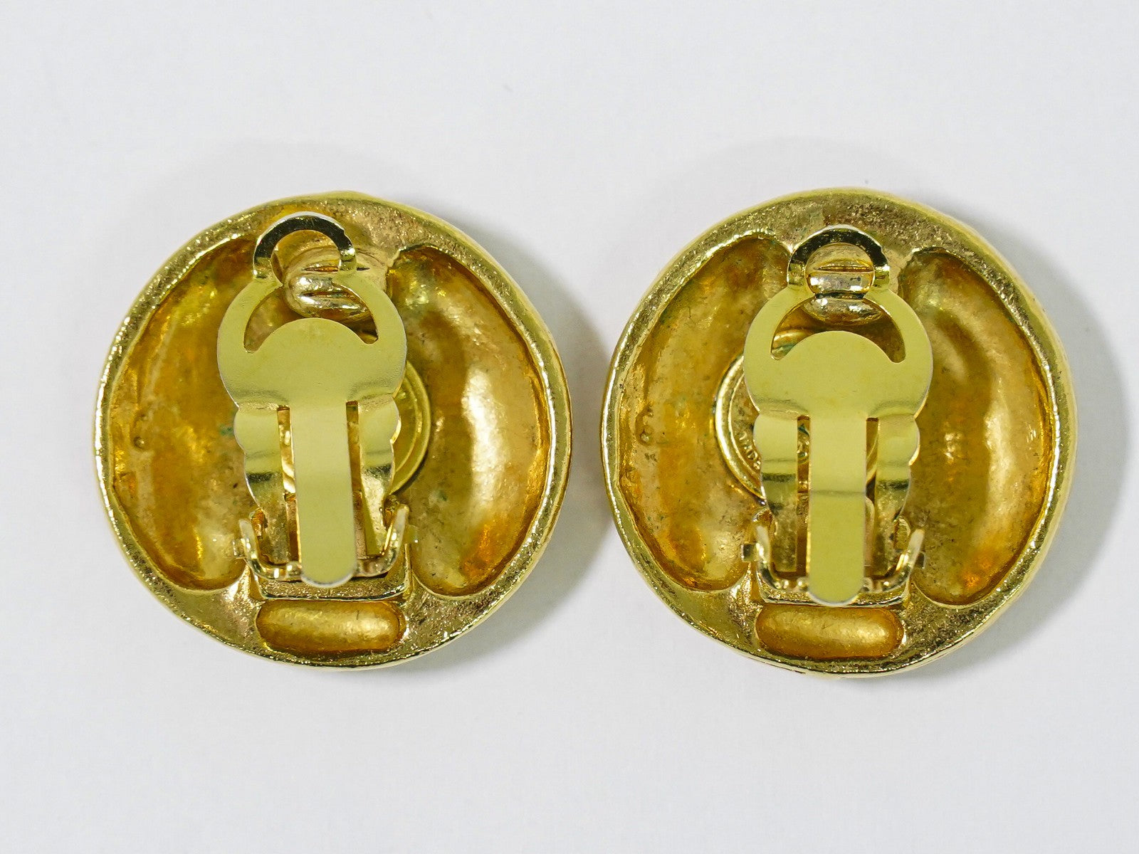 Chanel Vintage Round CC Clip-On Earrings Metal