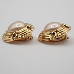 Chanel Vintage Round Clip-On Earrings Metal with Faux Pearl