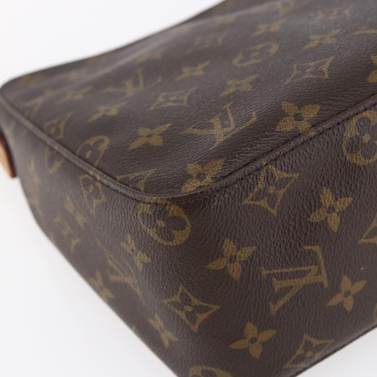 Louis Vuitton Looping Handbag Monogram Canvas