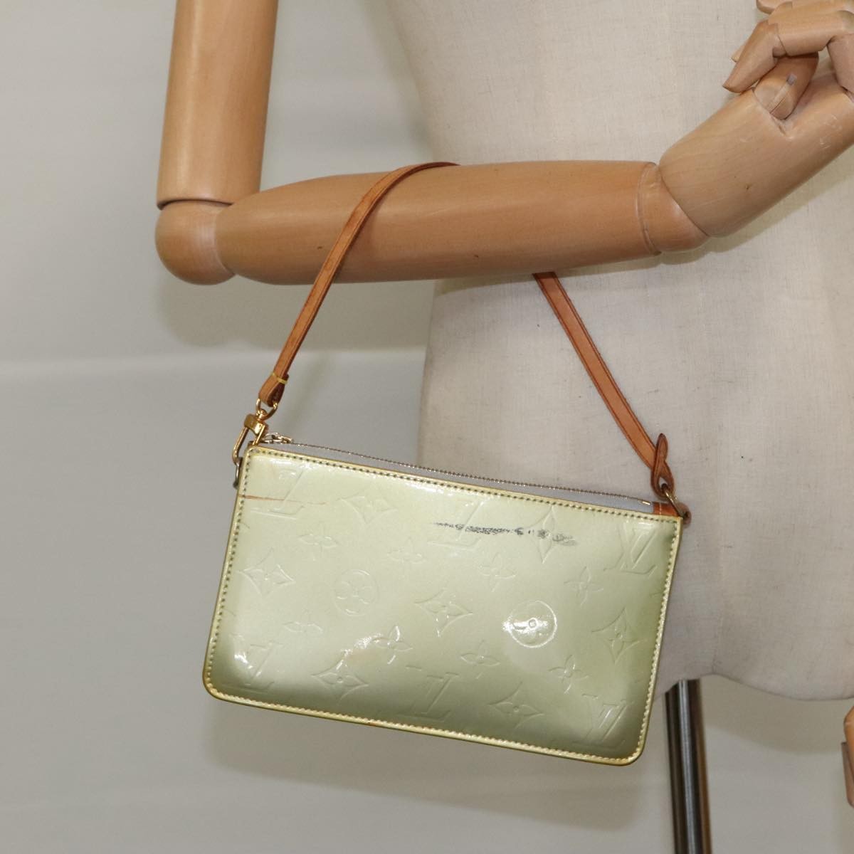 Louis Vuitton Lexington Pochette Monogram Vernis