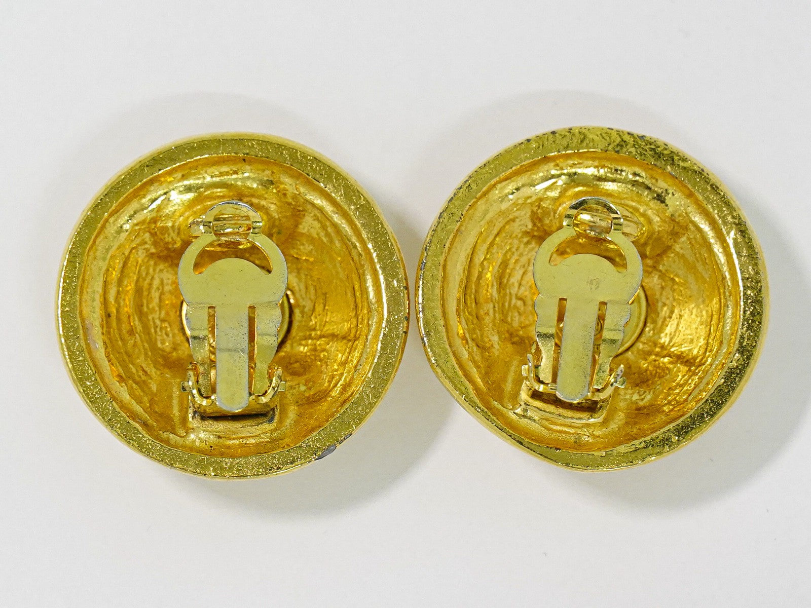 Chanel Vintage Round CC Clip-On Earrings Metal