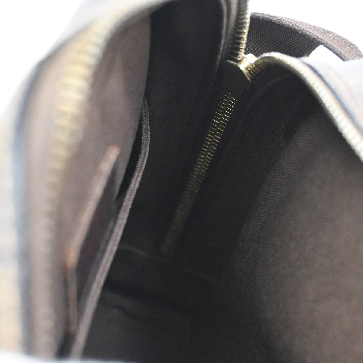 Louis Vuitton Olav Handbag Damier