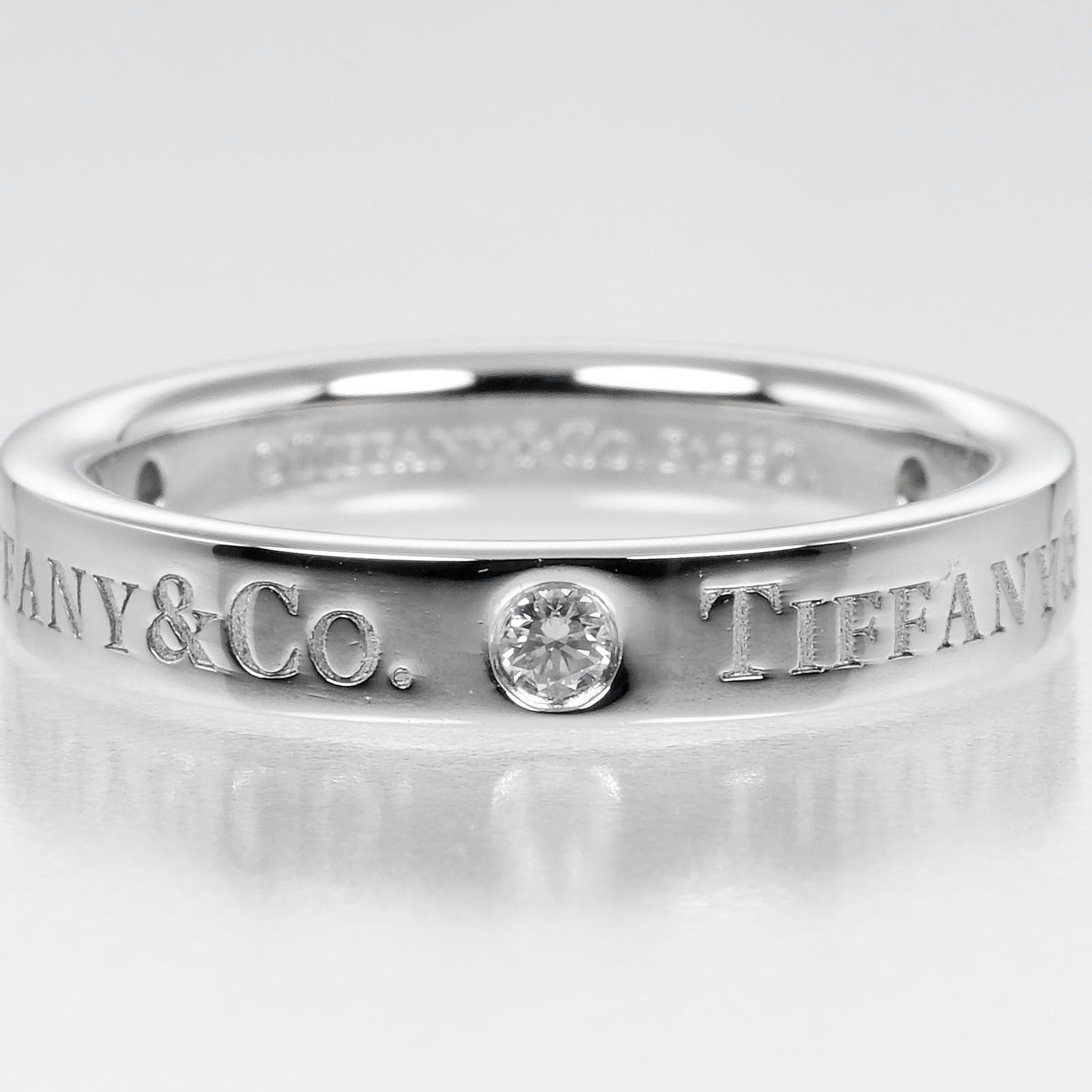 Tiffany & Co. Flat Ring Platinum / 3P Diamond
