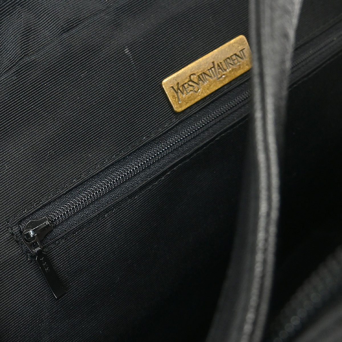 Saint Laurent Vintage Shoulder Bag Leather