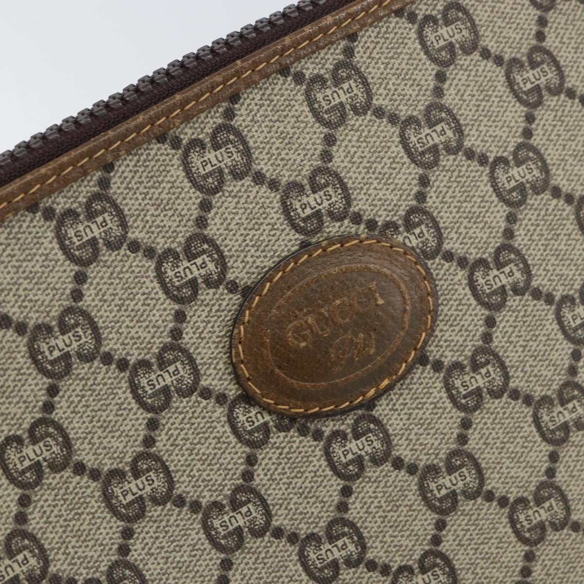 Gucci Zip Pouch GG Canvas