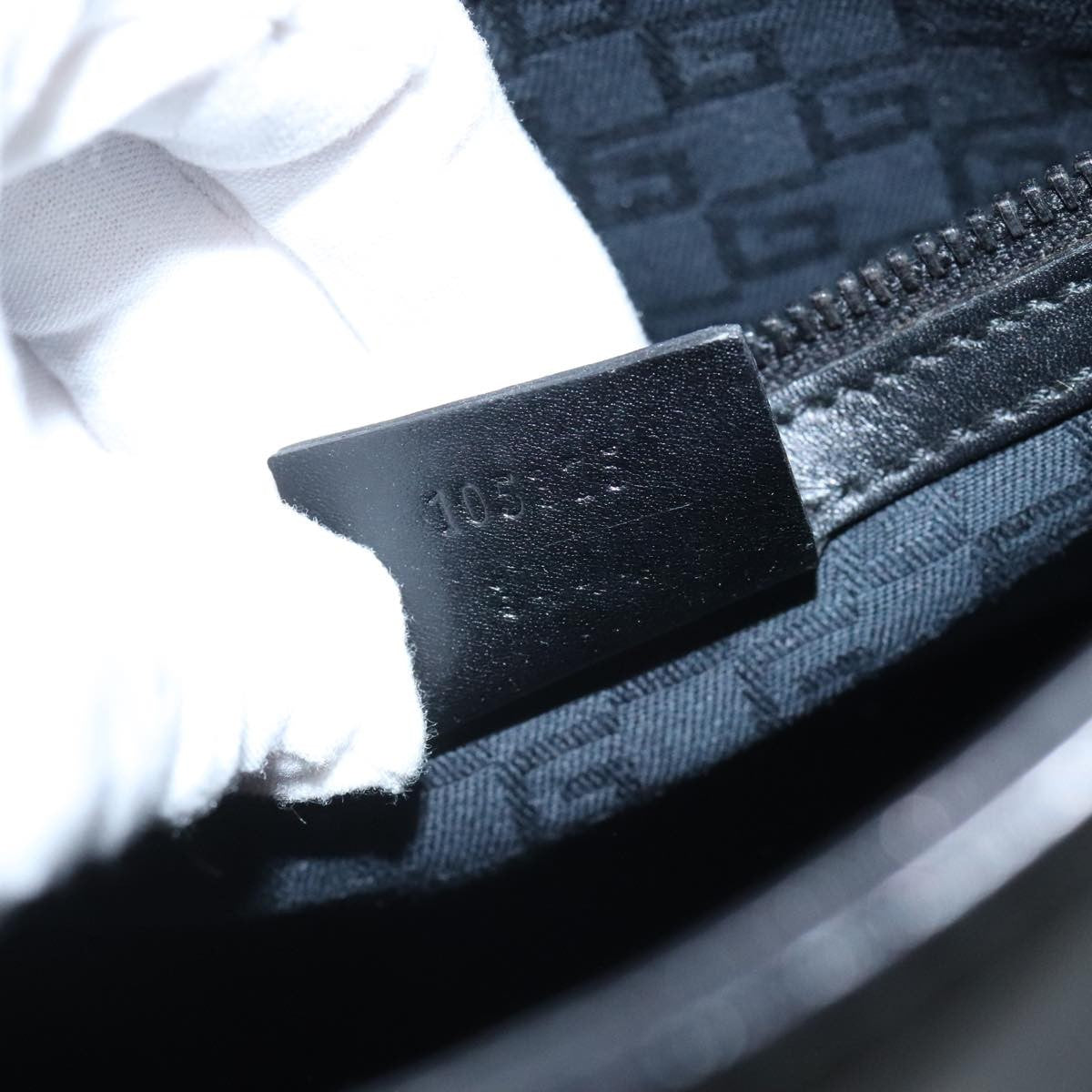 Gucci Vintage Shoulder Bag Leather