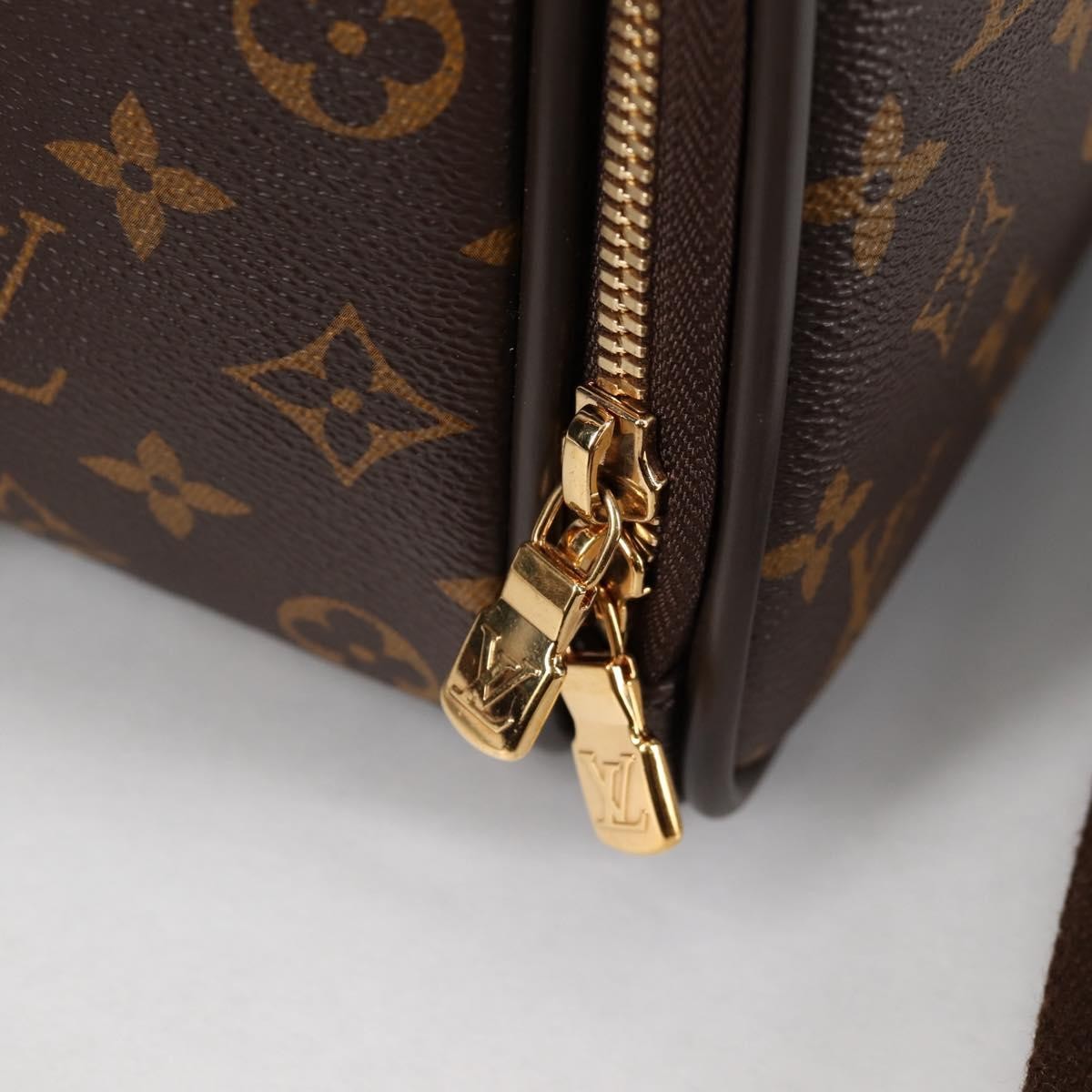 Louis Vuitton Icare Laptop Bag Monogram Canvas