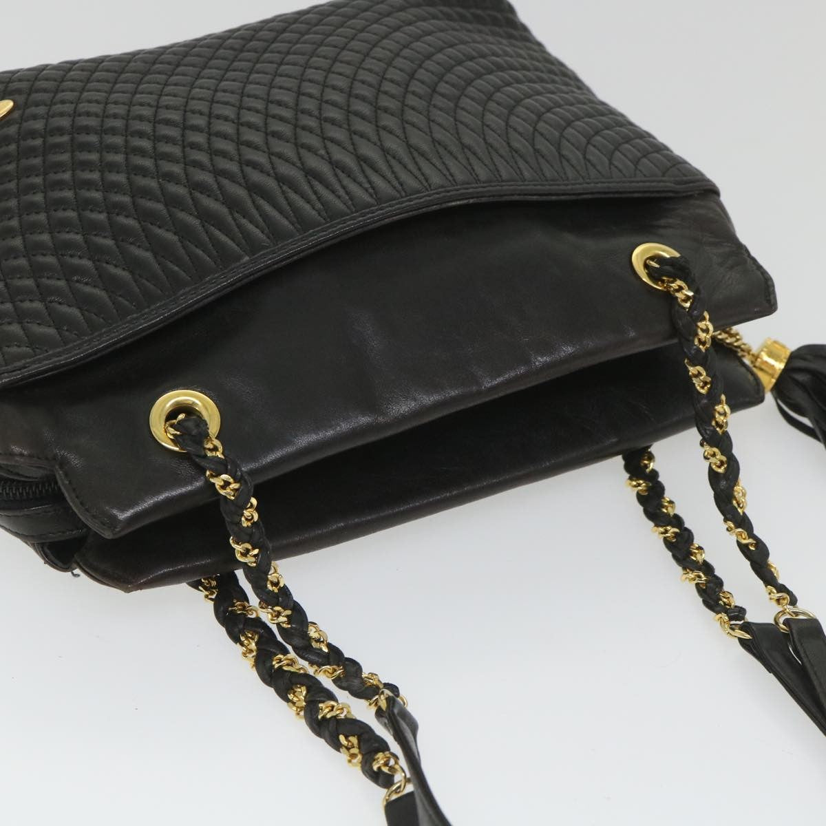 Bally Vintage Shoulder Bag Quilted leather