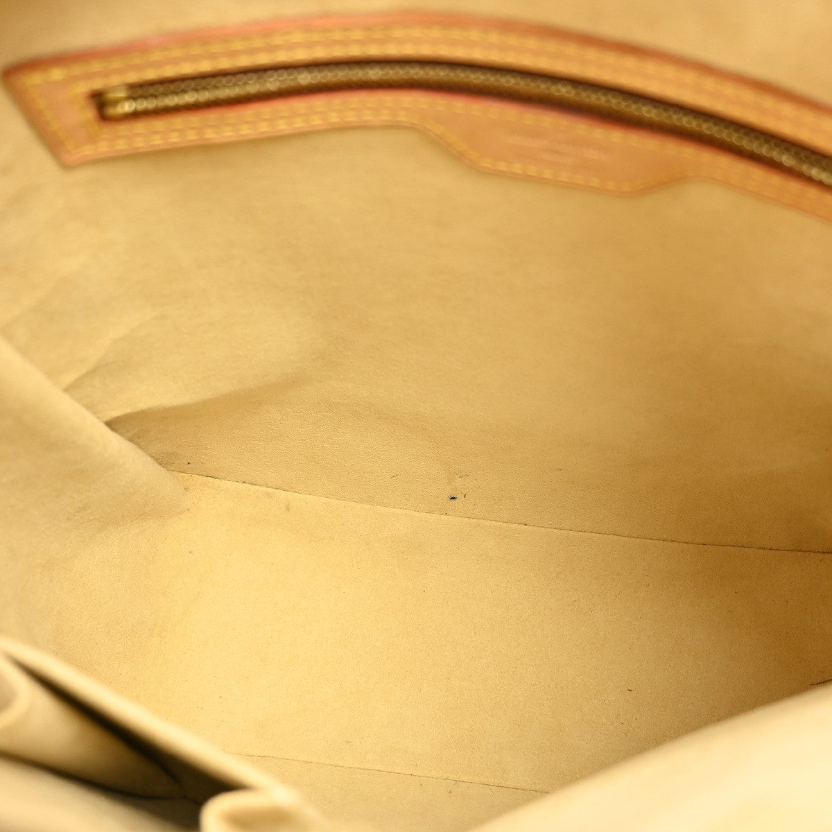 Louis Vuitton Looping Handbag Monogram Canvas