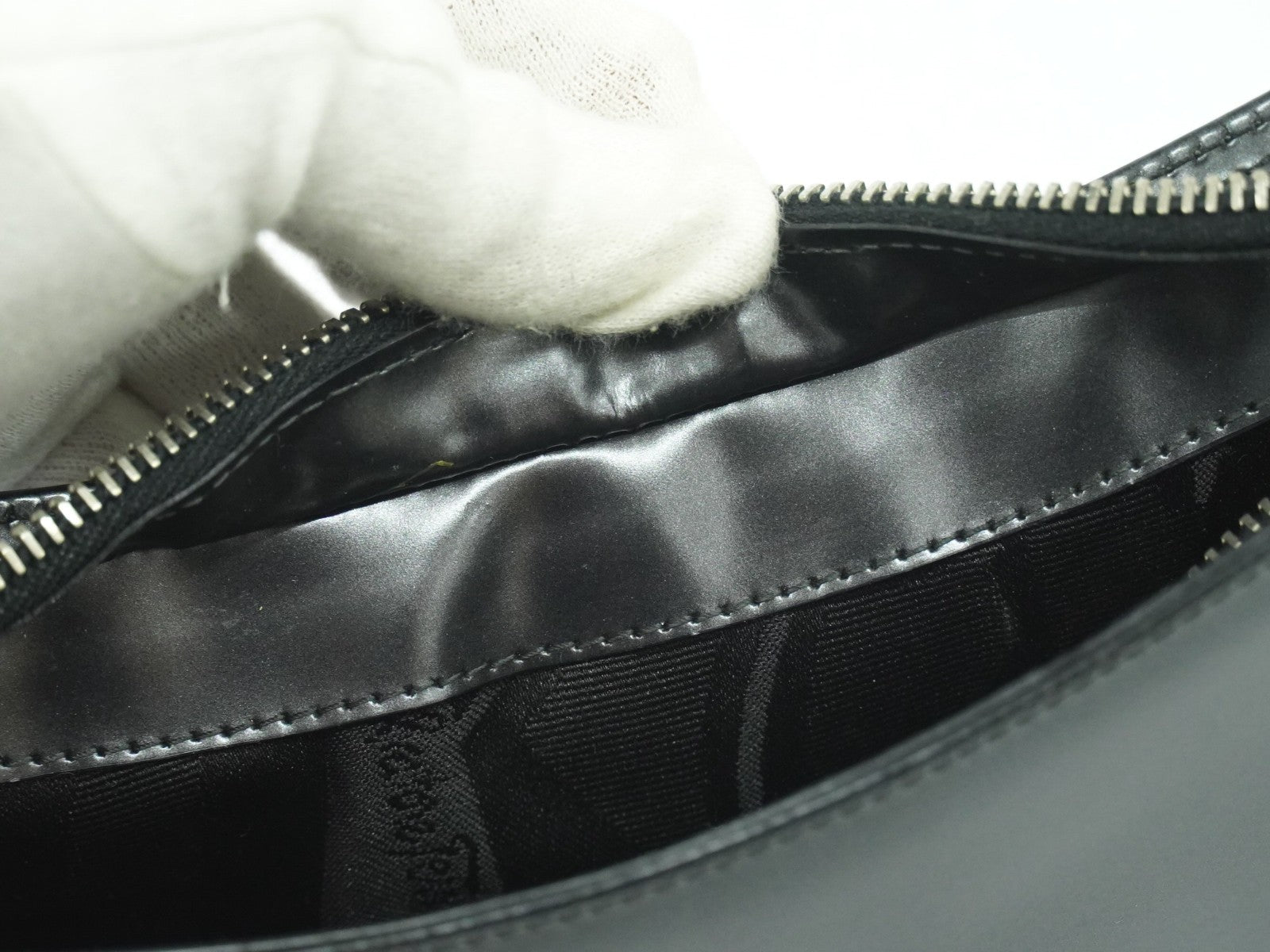 Salvatore Ferragamo Shoulder Bag Leather