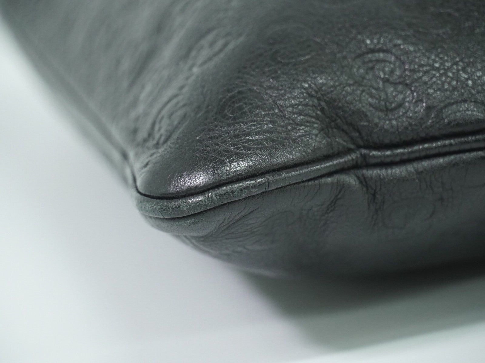 Gucci Crossbody Bag Guccissima Leather