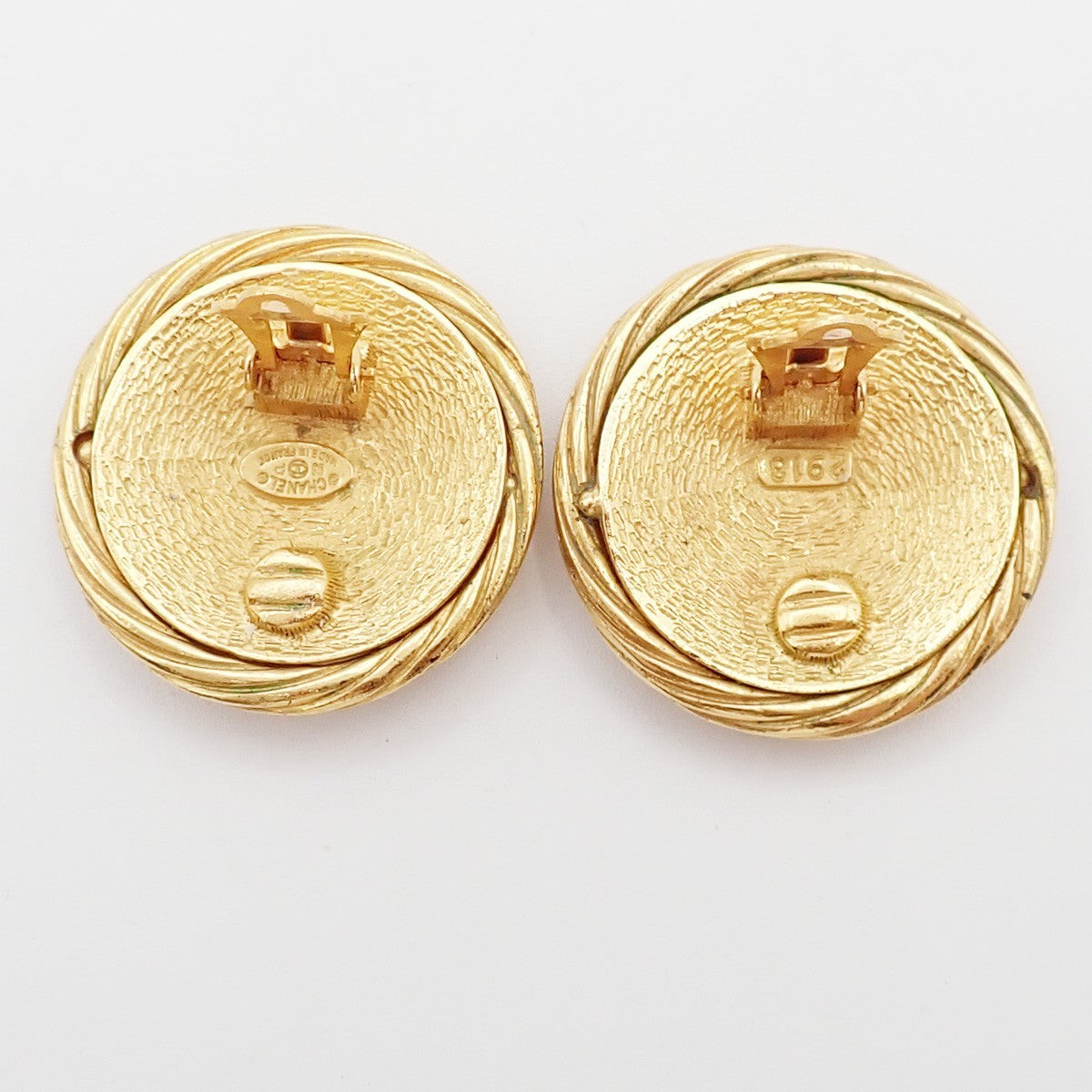Chanel Vintage Round CC Clip-On Earrings Metal