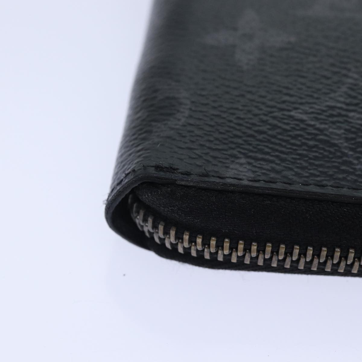 Louis Vuitton Zippy wallet vertical Taurillon Leather