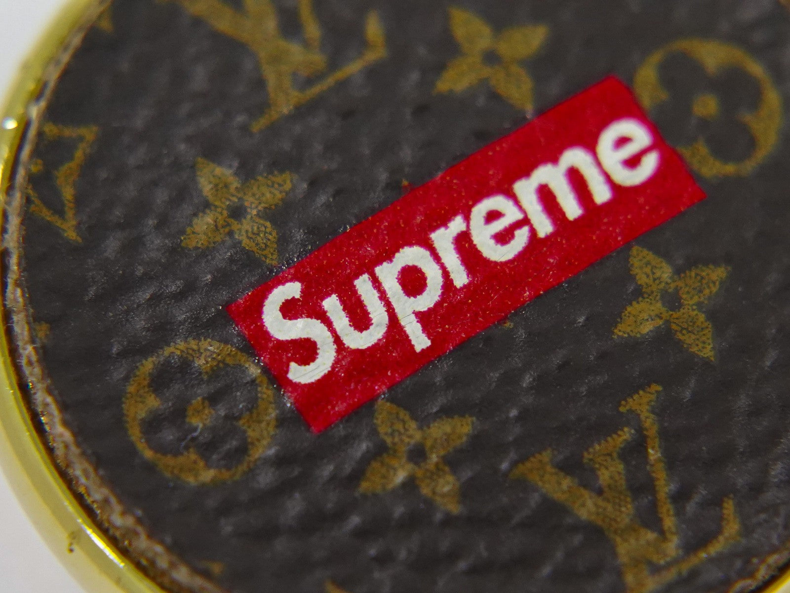 Louis Vuitton Single LV Snowflake Pin Metal