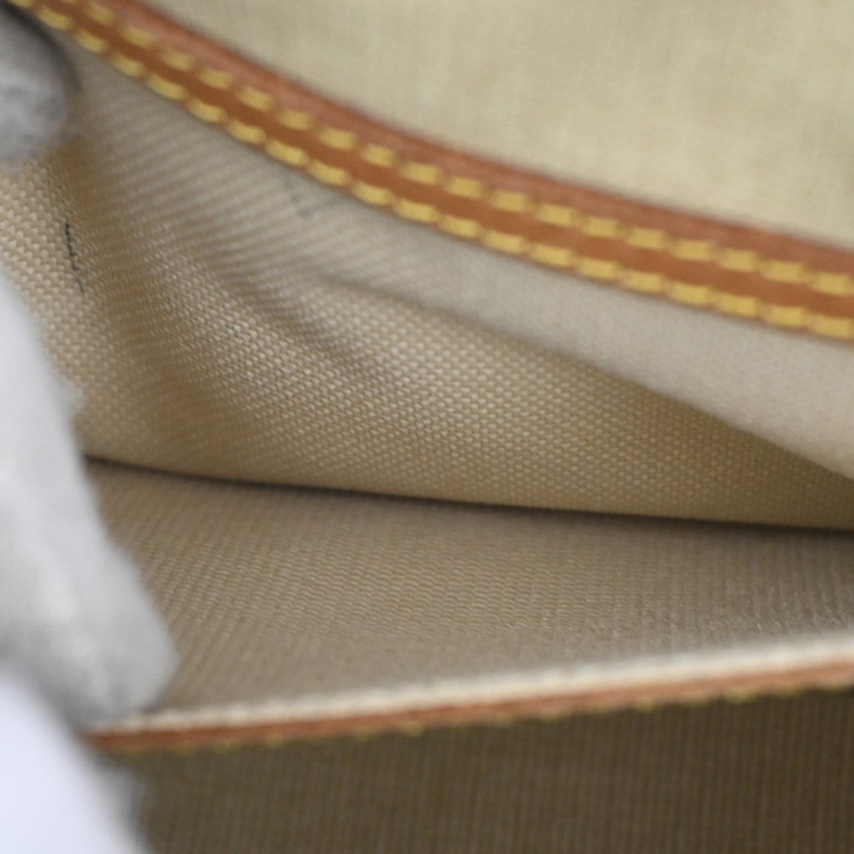 Louis Vuitton Reporter Bag Monogram Canvas