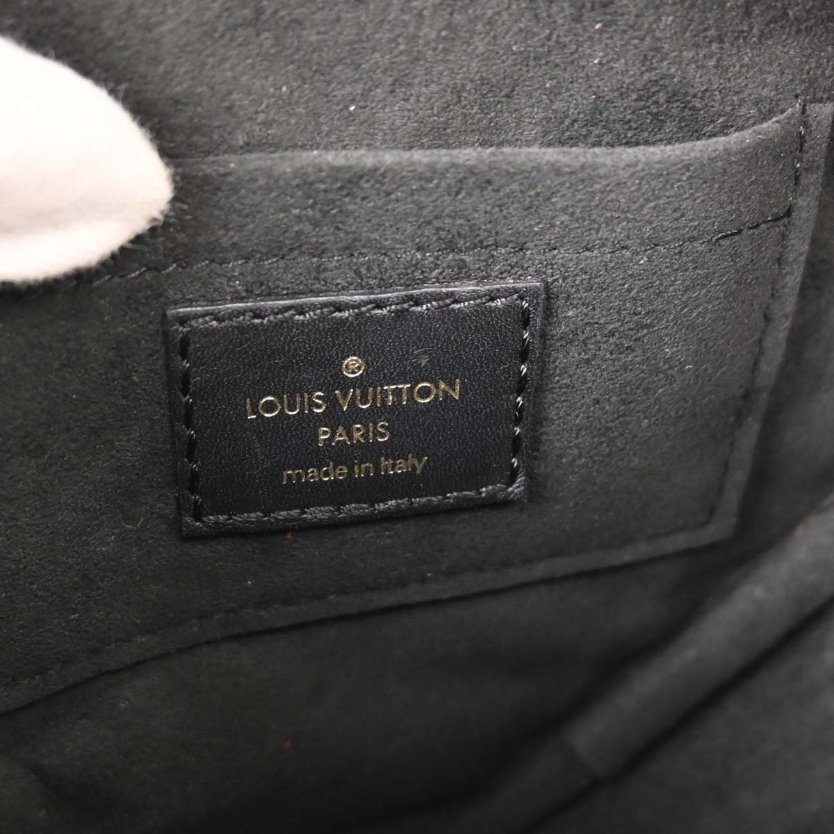 Louis Vuitton New Wave Heart Crossbody Bag Quilted Leather