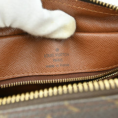 Louis Vuitton Nil Messenger Bag Monogram Canvas