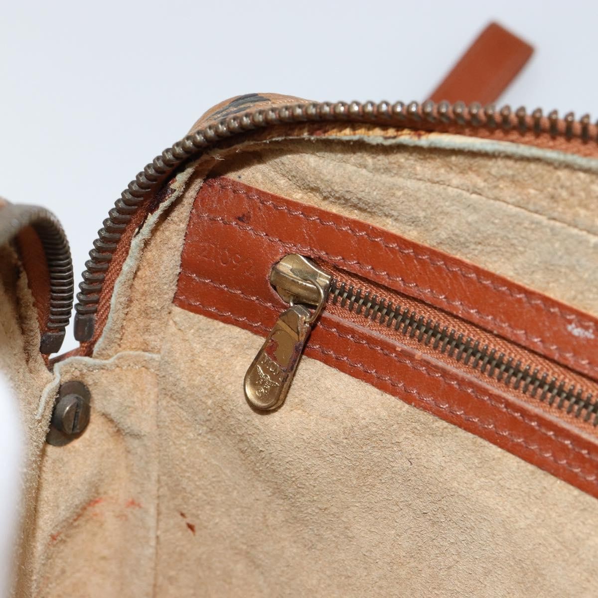 MCM Visetos pouch PVC