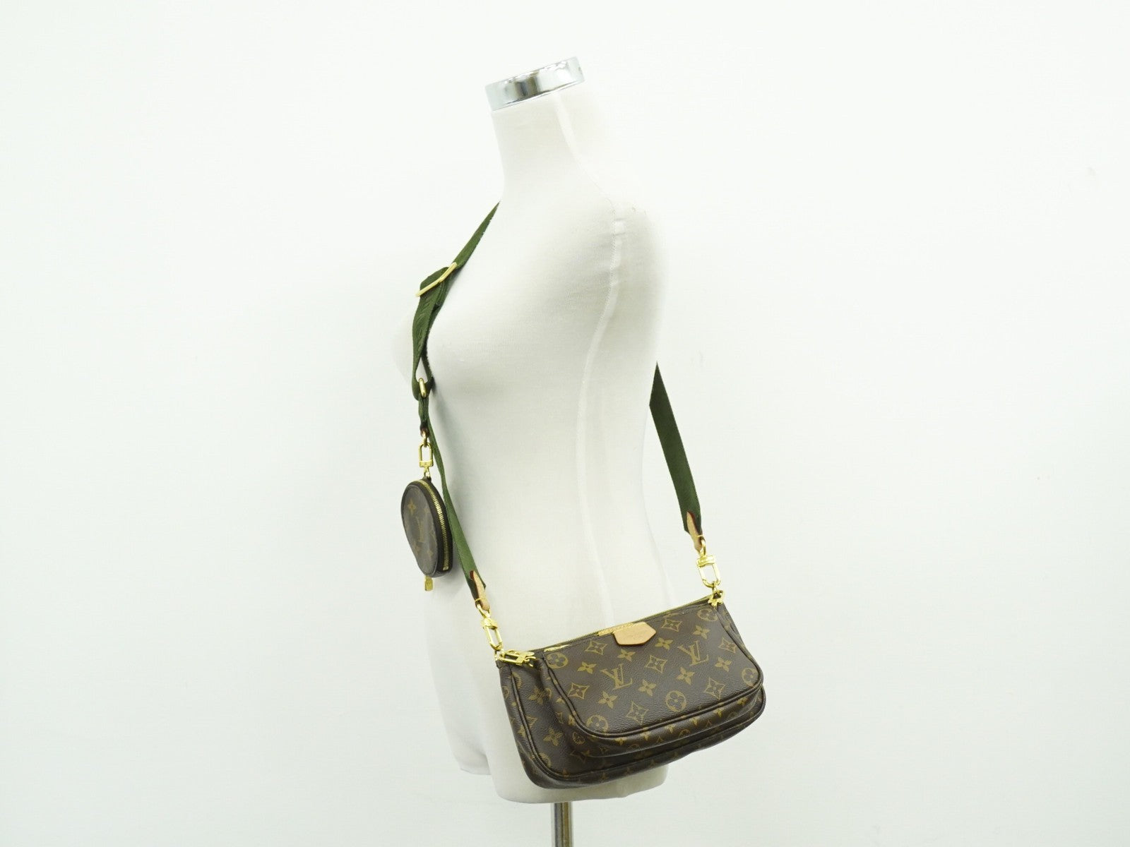 Louis Vuitton Multi Pochette Accessoires Monogram Canvas