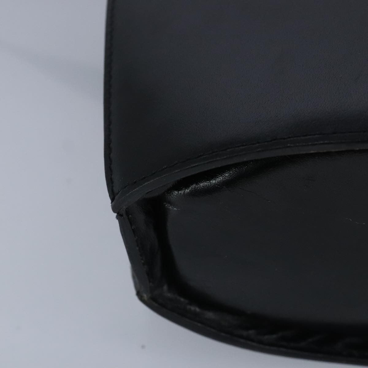 Bally Vintage Shoulder Bag Leather