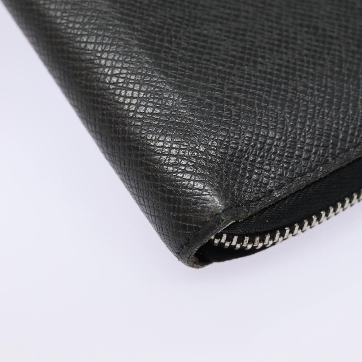 Louis Vuitton Zippy wallet vertical Taïga