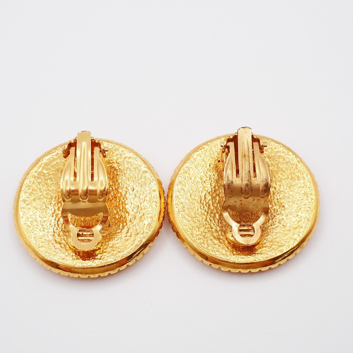 Chanel Vintage Round CC Clip-On Earrings Metal
