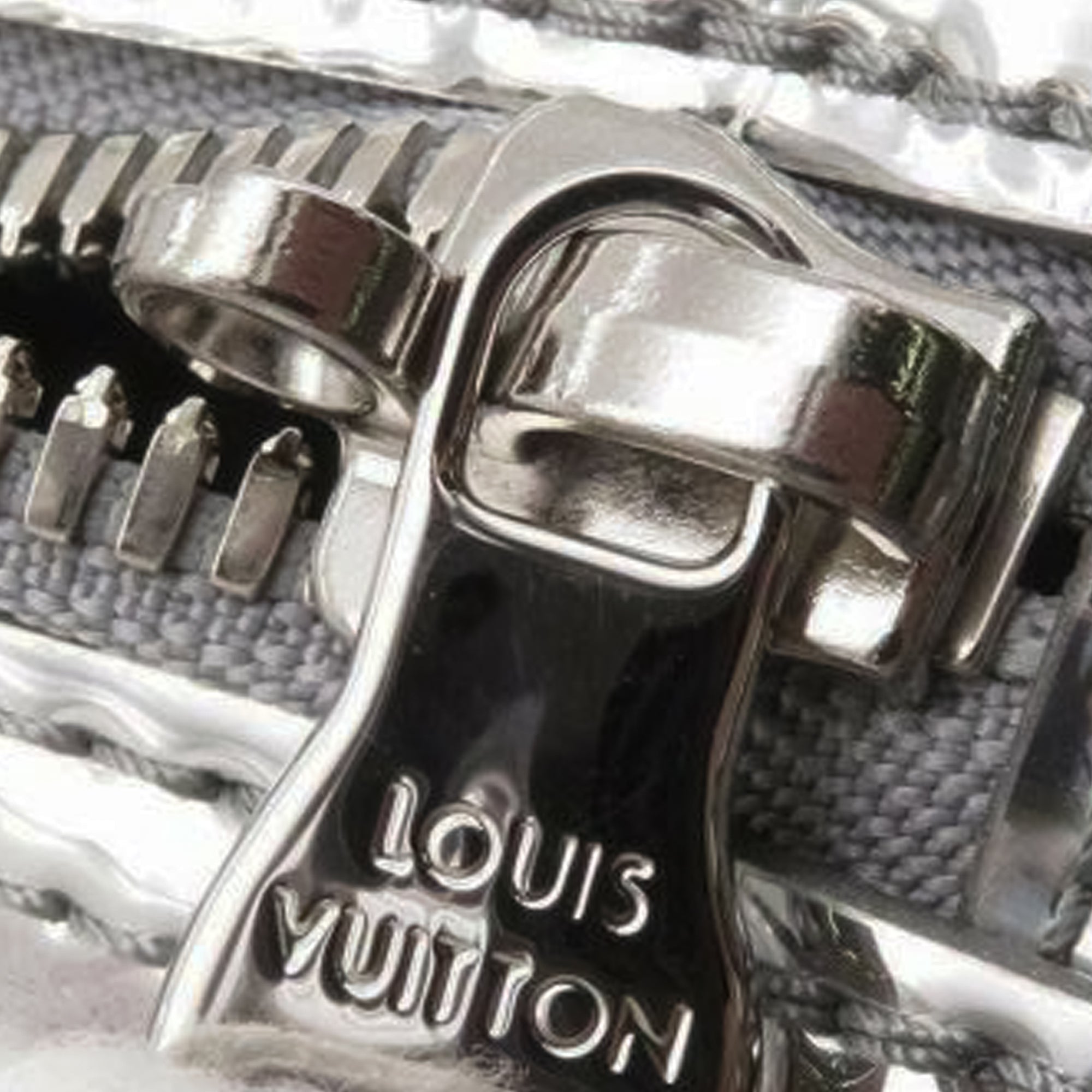 Louis Vuitton Monogram Mirror Keepall Bandouliere 50 - Metallic